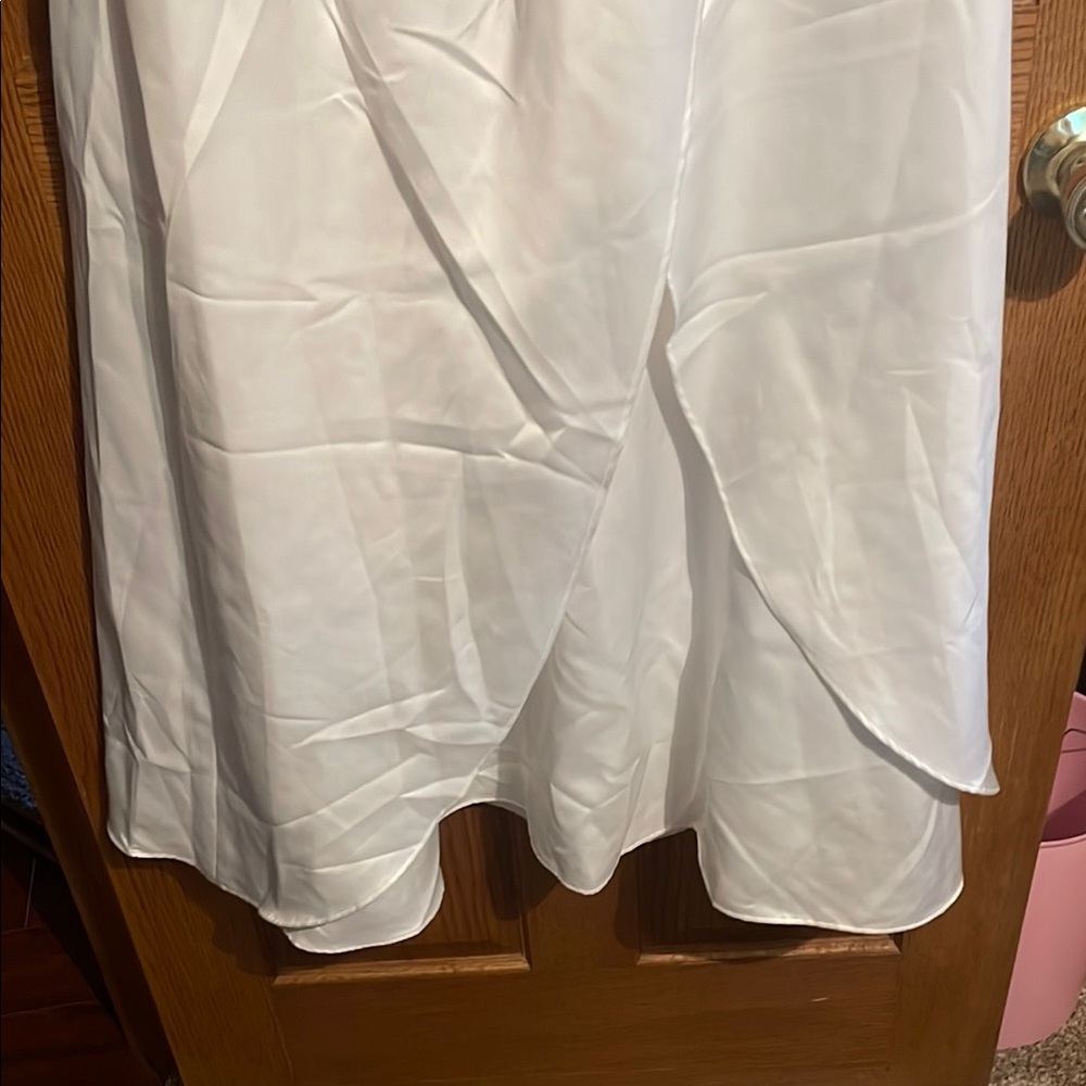 Elegant White Dress - Picture 5 of 9